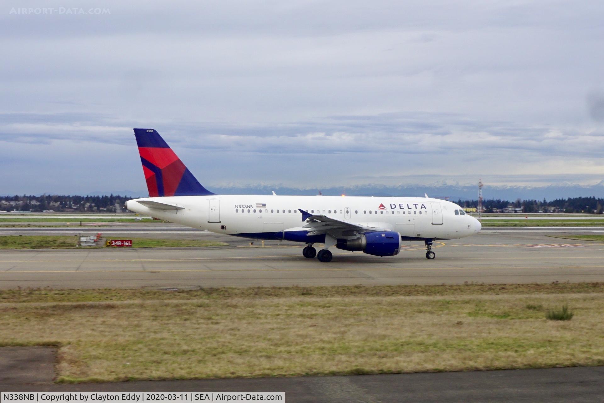 N338NB, 2002 Airbus A319-114 C/N 1693, SEA 2016.