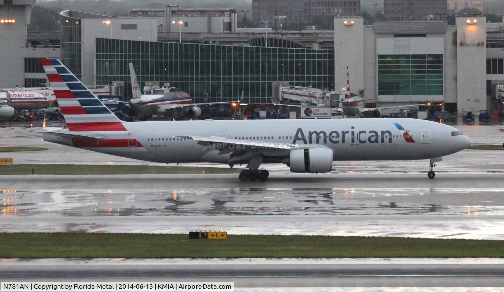 N781AN, 2000 Boeing 777-223 C/N 29586, MIA spotting 2014
