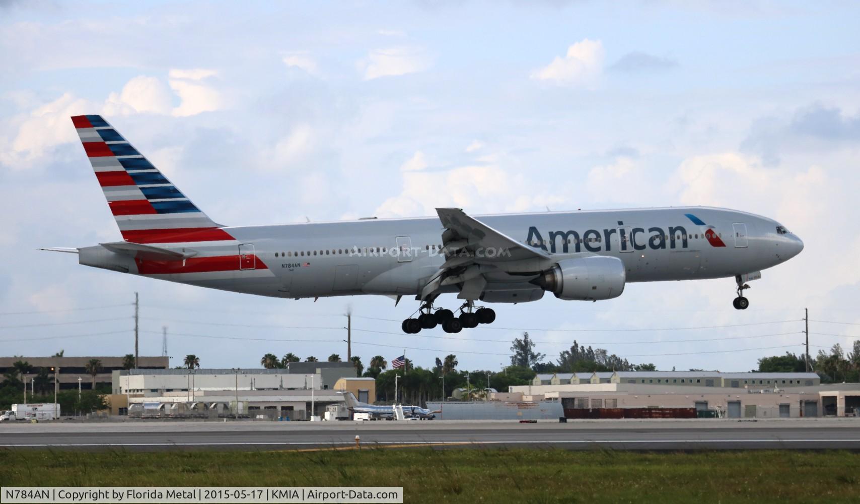 N784AN, 2000 Boeing 777-223 C/N 29588, MIA spotting 2015