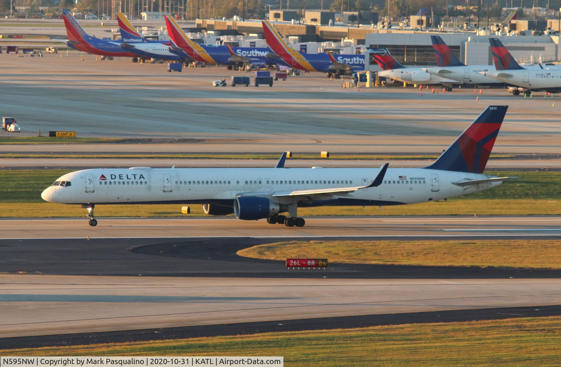 N595NW, 2003 Boeing 757-351 C/N 32995, Boeing 757-351
