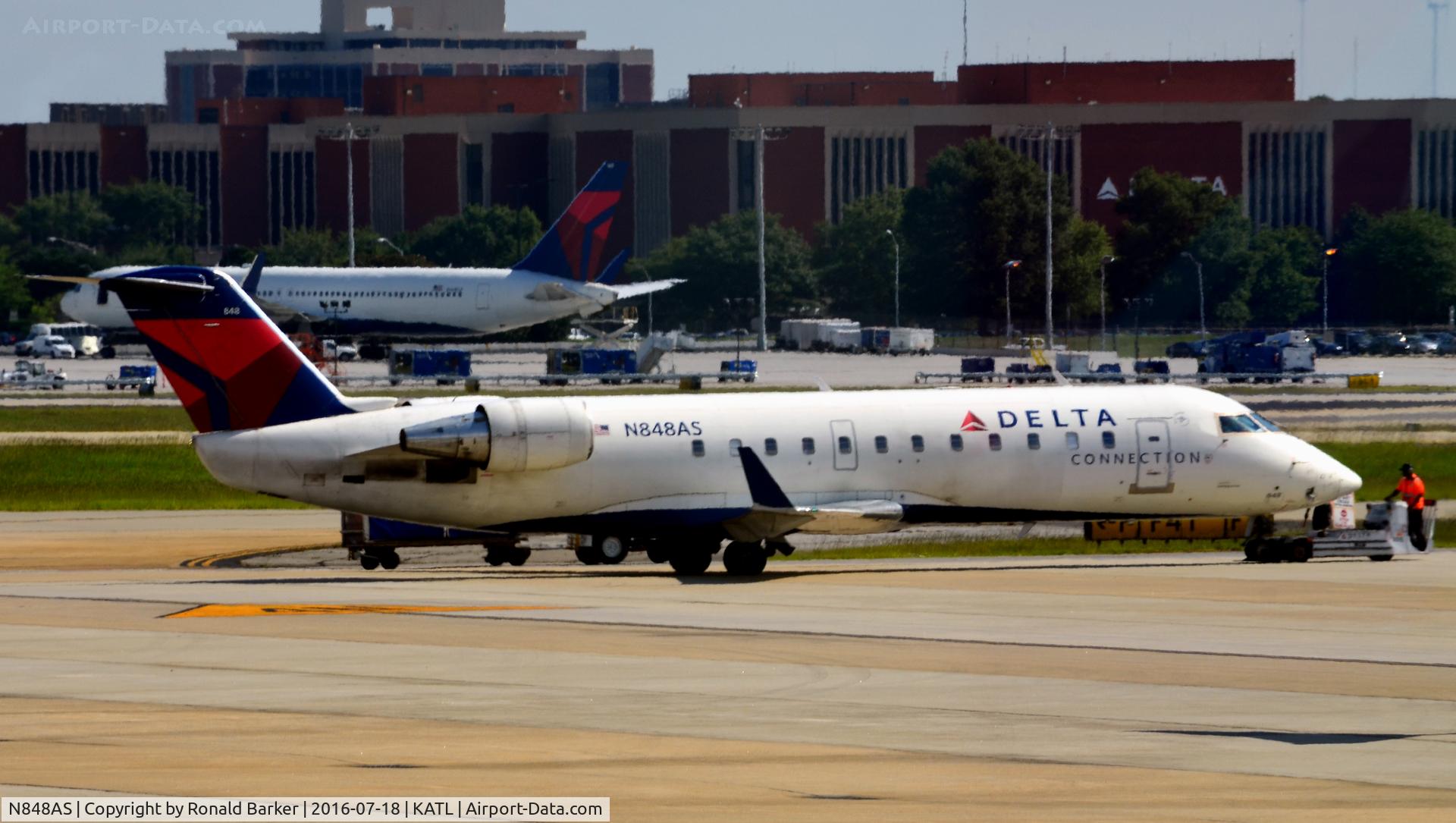 N848AS, 1999 Bombardier CRJ-200ER (CL-600-2B19) C/N 7339, Push back  Atlanta