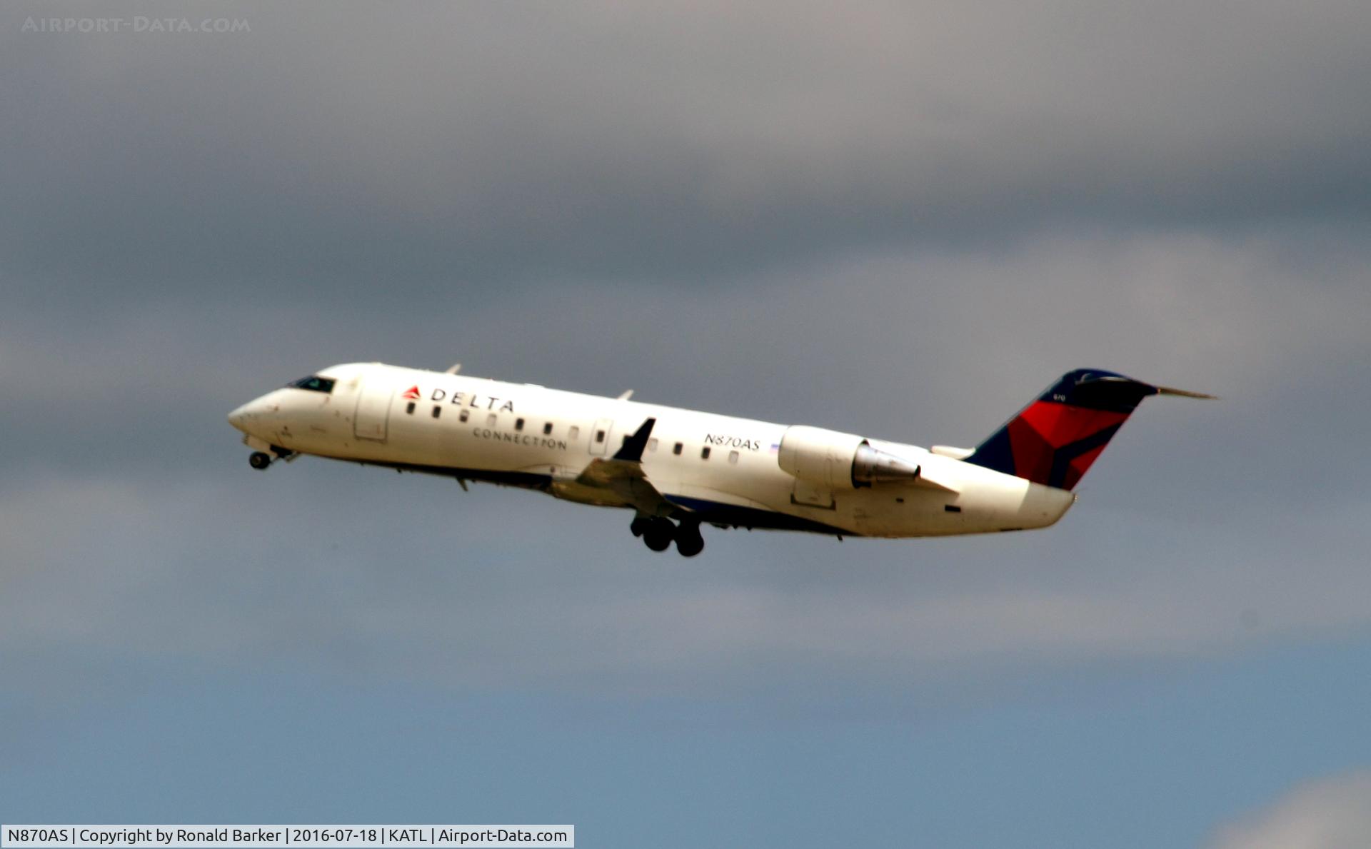 N870AS, 2001 Bombardier CRJ-200ER (CL-600-2B19) C/N 7530, Takeoff Atlanta