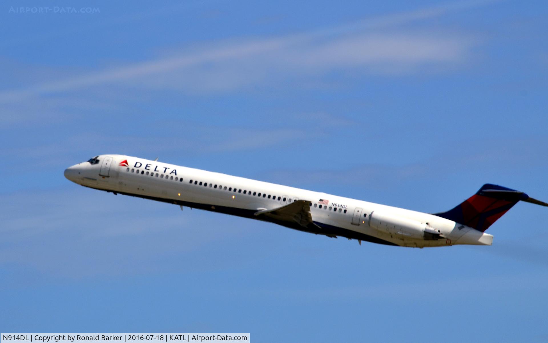 N914DL, 1988 McDonnell Douglas MD-88 C/N 49545, Takeoff Atlanta
