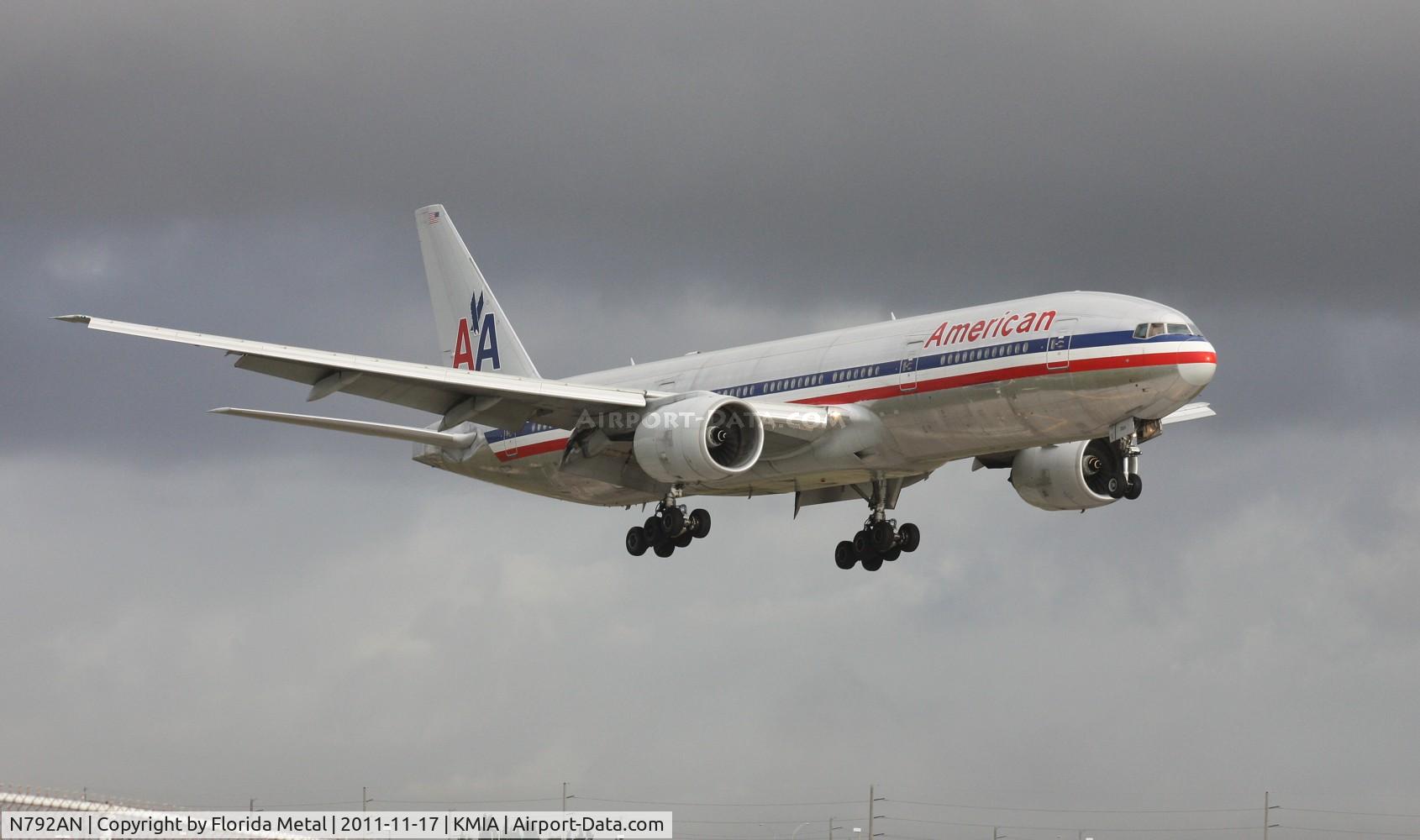 N792AN, 2000 Boeing 777-223 C/N 30253, MIA spotting 2011