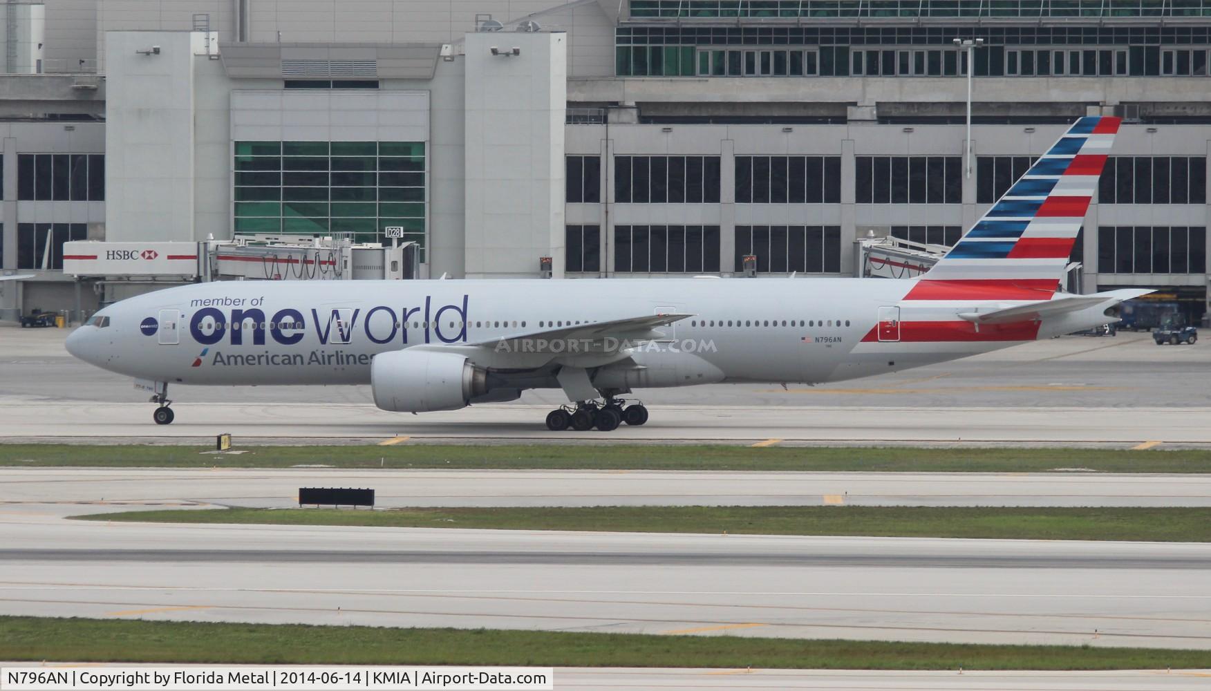 N796AN, 2000 Boeing 777-223 C/N 30796, MIA spotting 2014