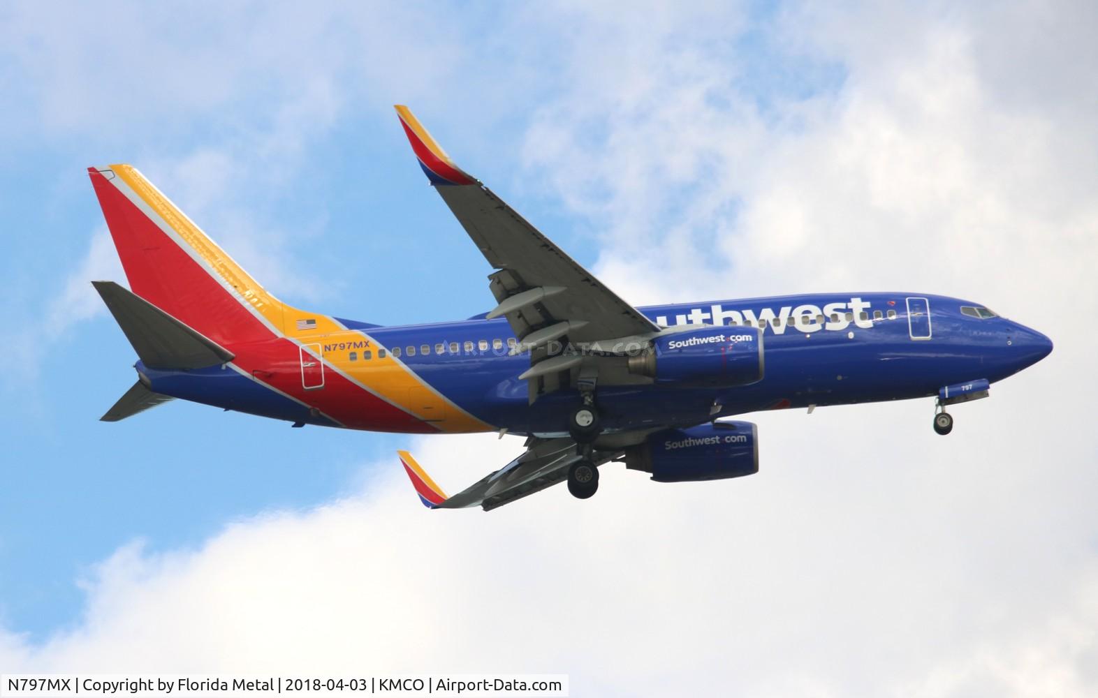 N797MX, 2001 Boeing 737-7H4 C/N 27890, MCO spotting 2018