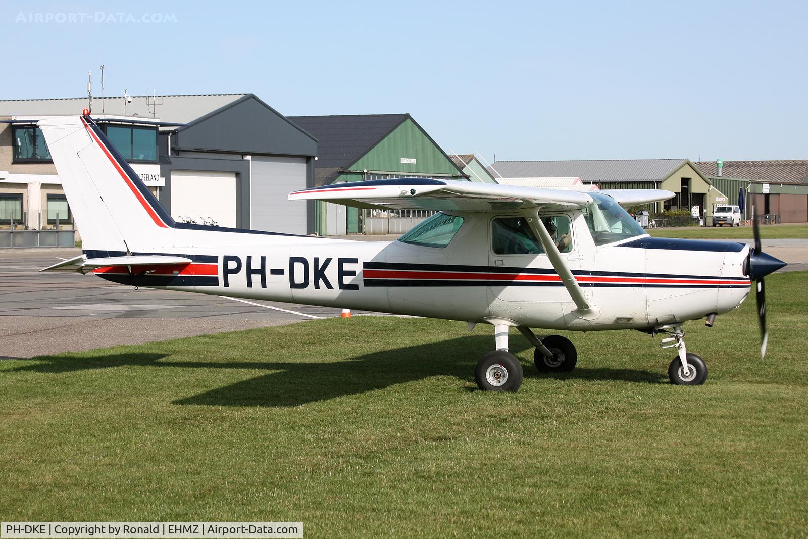 PH-DKE, Reims F152 C/N 1832, at ehmz