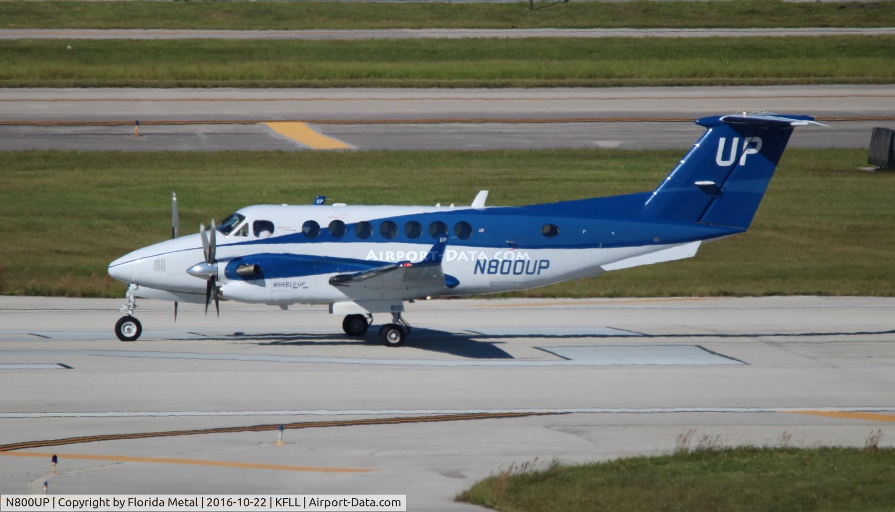 N800UP, 2013 Beechcraft 350i King Air (B300) C/N FL-882, FLL spotting 2016