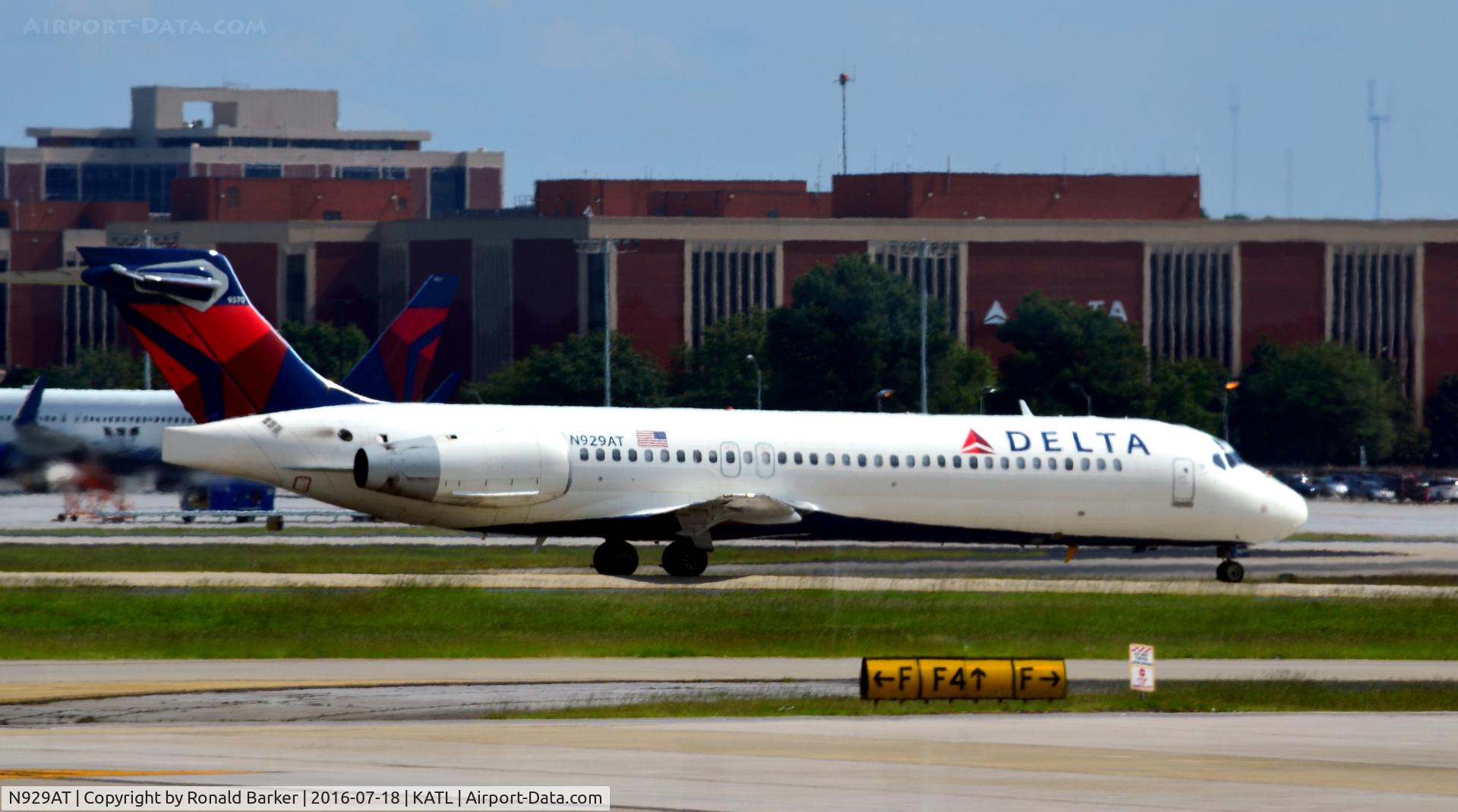 N929AT, 2000 Boeing 717-200 C/N 55075, Taxi Atlanta
