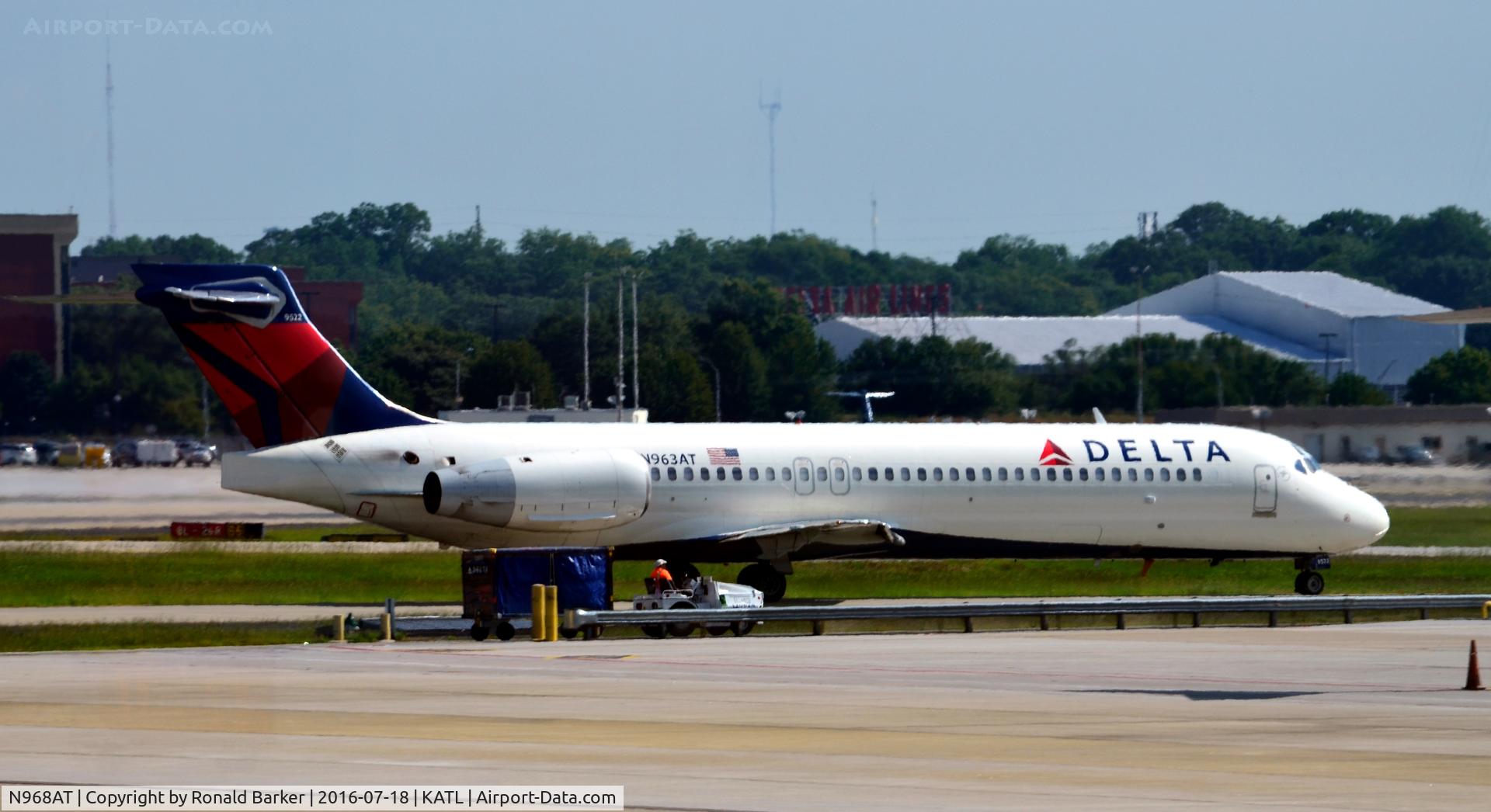 N968AT, 2001 Boeing 717-200 C/N 55029, Taxi Atlanta