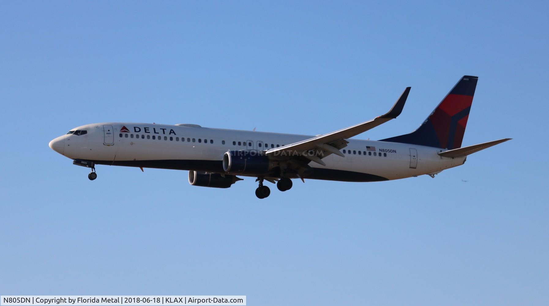 N805DN, 2013 Boeing 737-932/ER C/N 31913, LAX spotting 2018