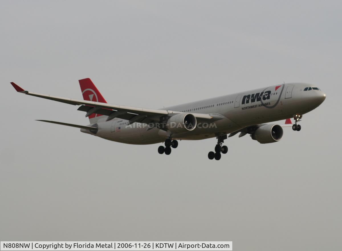 N808NW, 2004 Airbus A330-323 C/N 0591, DTW spotting 2006