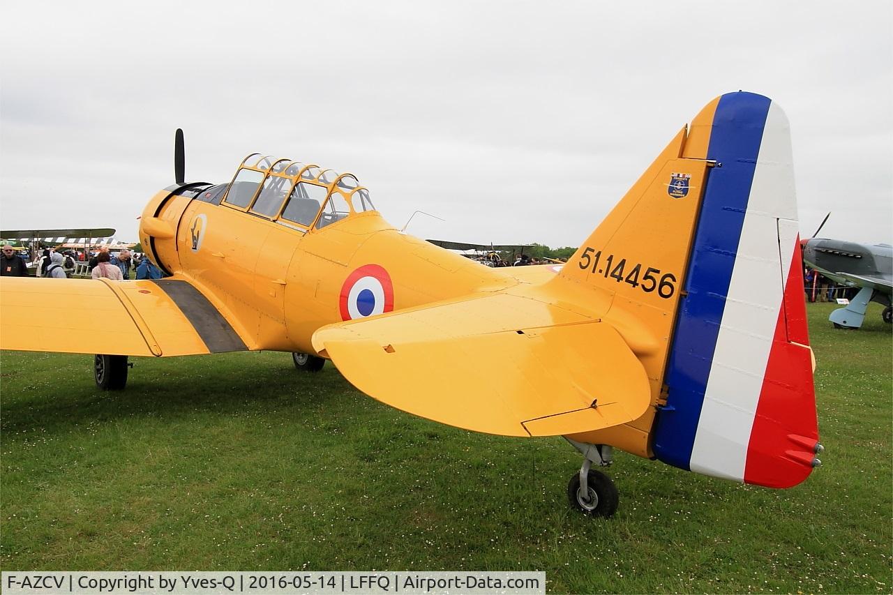 F-AZCV, 1951 North American T-6G Texan C/N 182-143, North American T-6G Texan, static display, La Ferté-Alais airfield (LFFQ) Airshow 2016