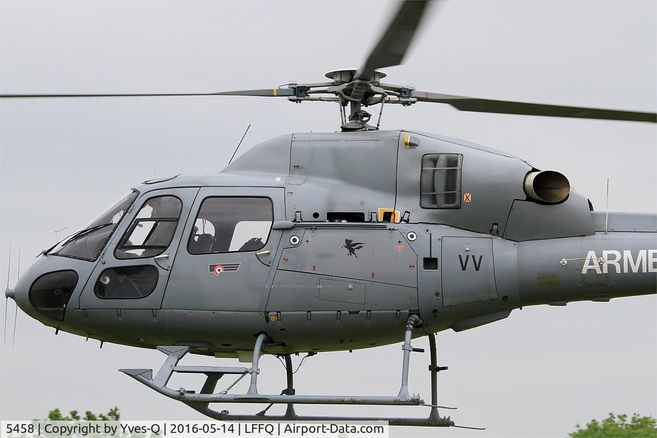 5458, 1990 Aérospatiale AS-555AN Fennec C/N 5458, Aérospatiale AS-555AN Fennec, Landing, La Ferté-Alais airfield (LFFQ) Air show 2016