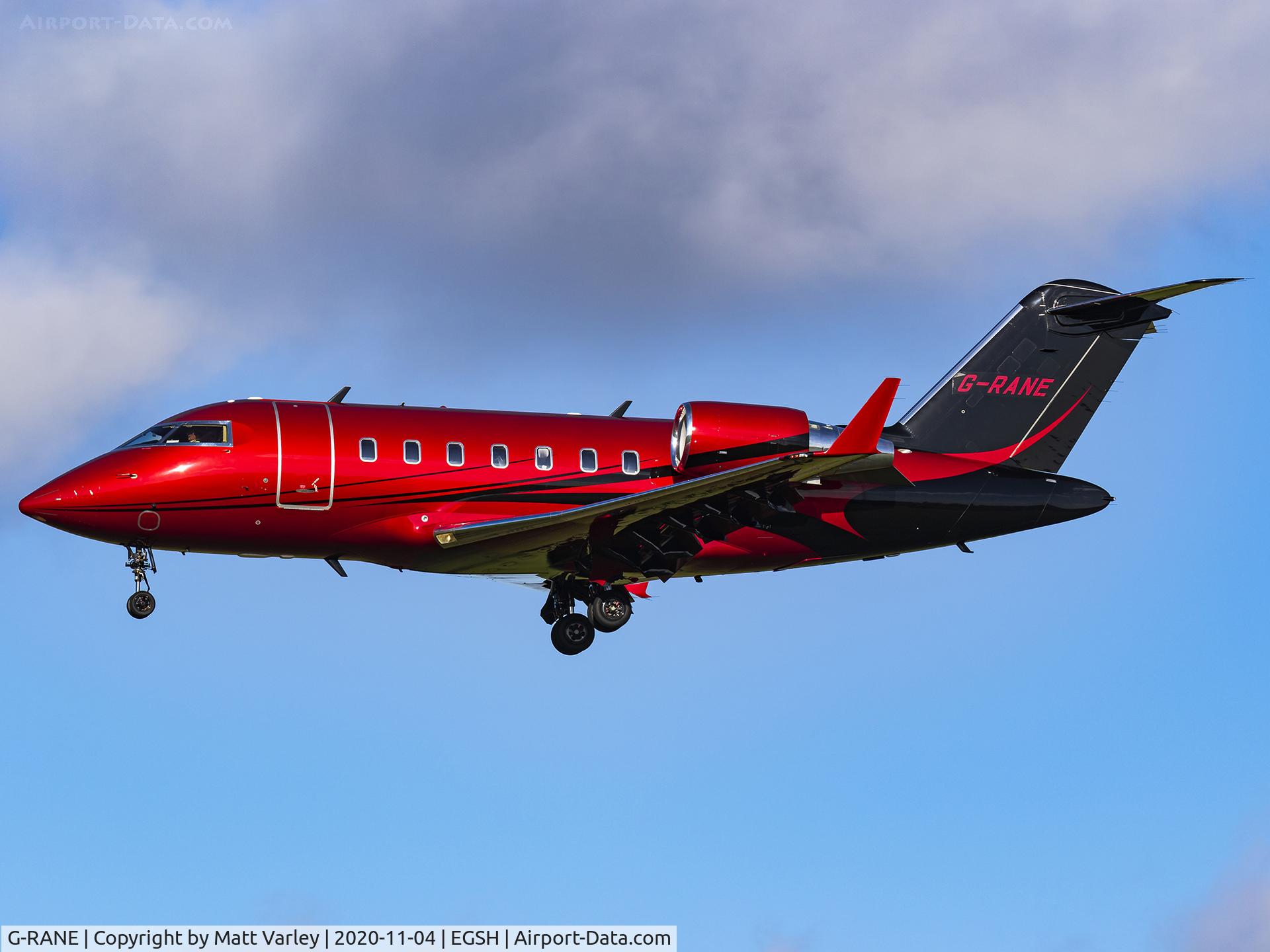 G-RANE, 2012 Bombardier Challenger 605 (CL-600-2B16) C/N 5904, Landing