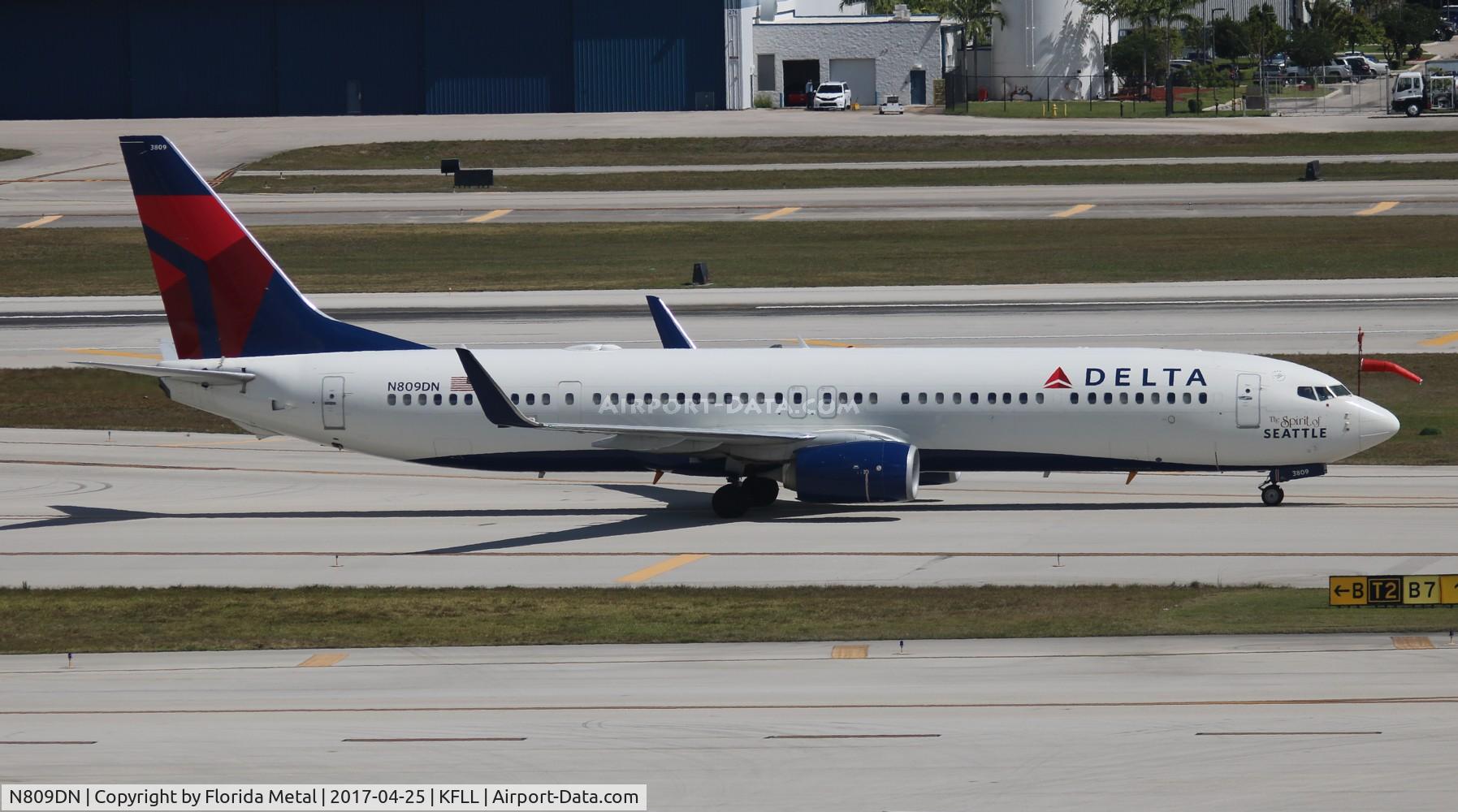 N809DN, 2013 Boeing 737-932/ER C/N 31915, FLL spotting 2017