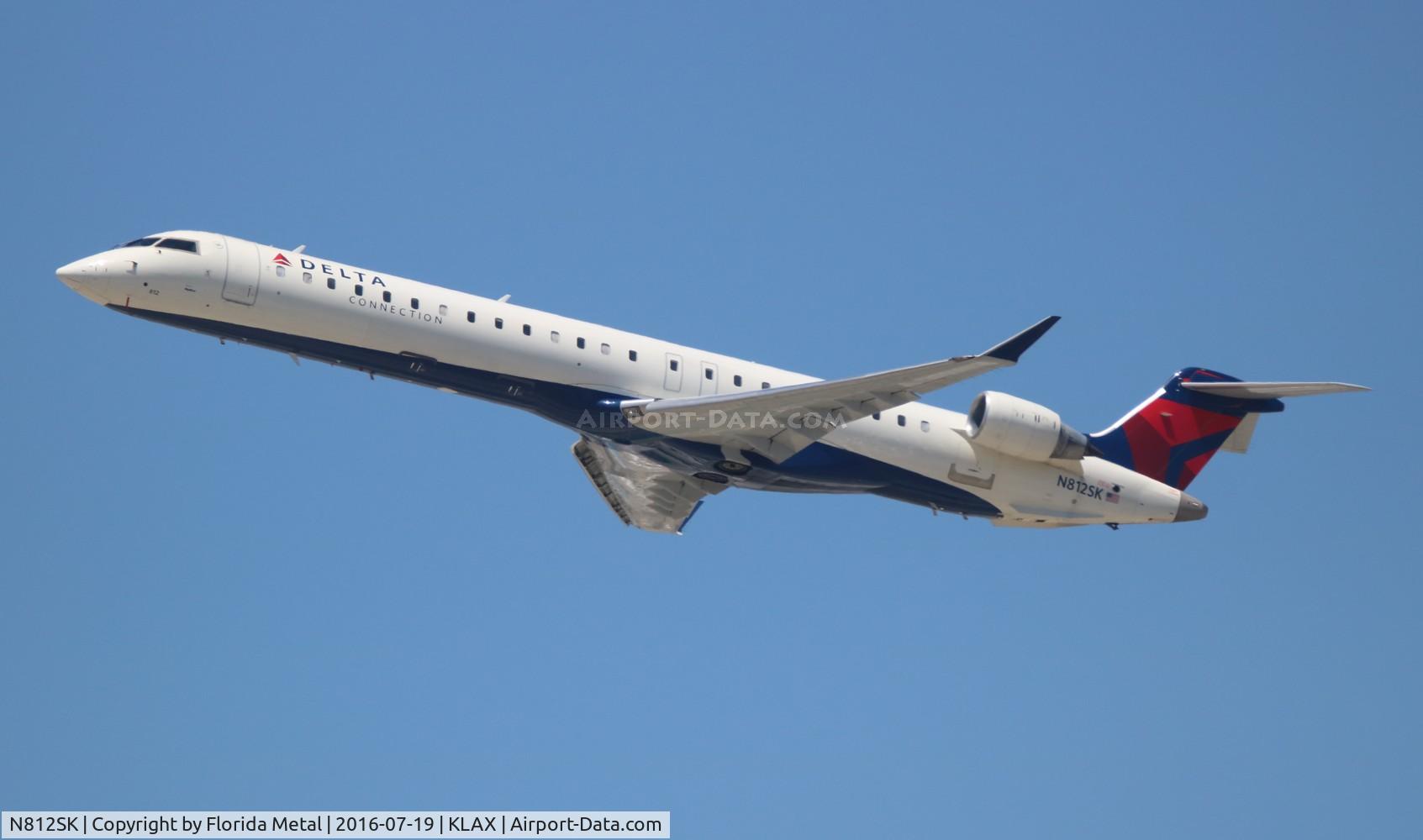 N812SK, 2006 Bombardier CRJ-900ER (CL-600-2D24) C/N 15098, LAX spotting 2016
