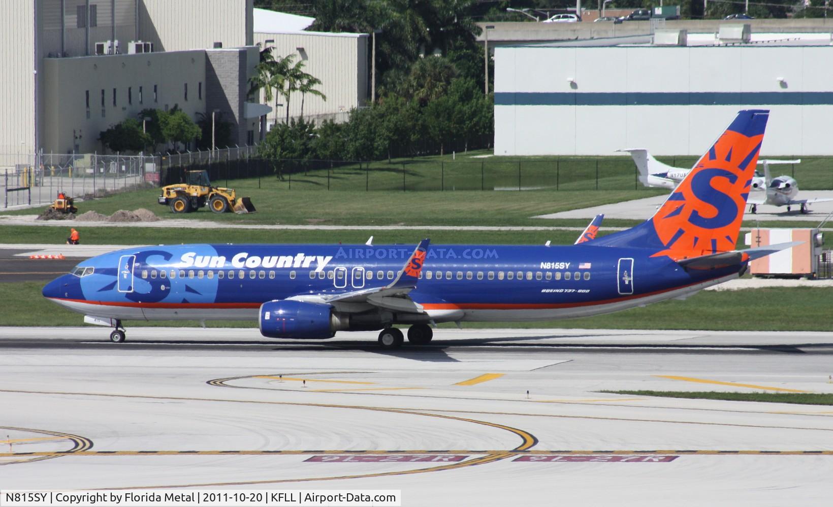 N815SY, 2002 Boeing 737-8BK C/N 30623, FLL spotting 2011