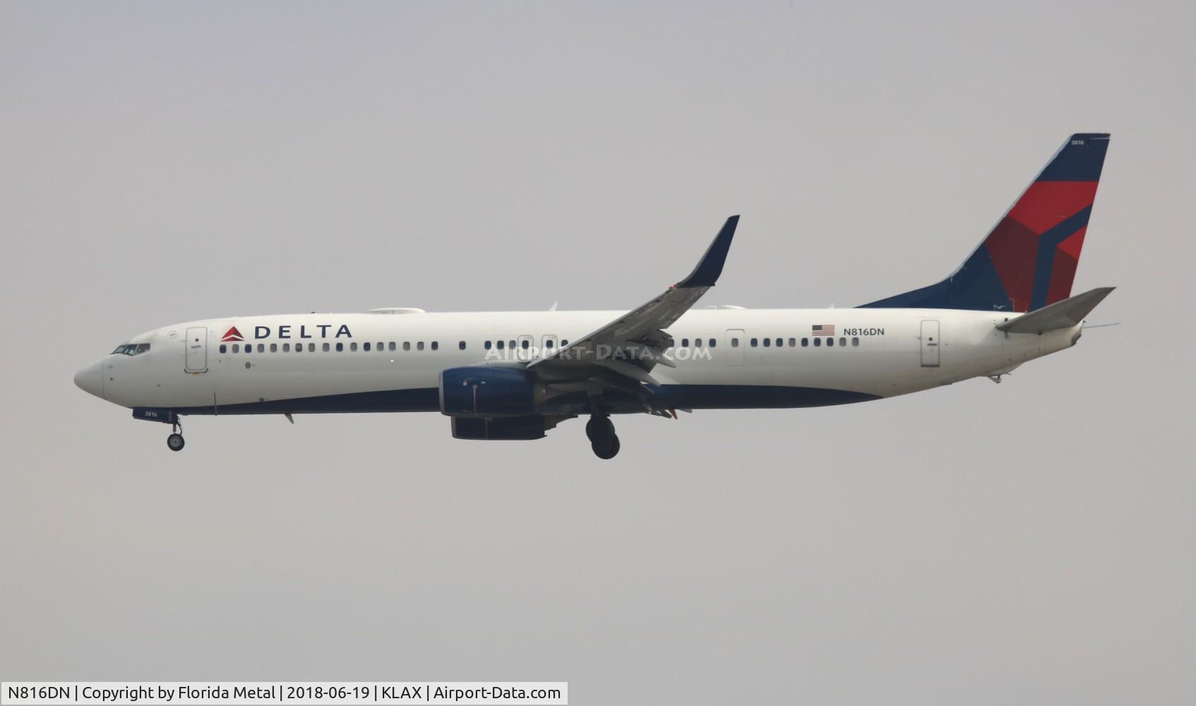 N816DN, 2014 Boeing 737-932/ER C/N 31927, LAX spotting 2018