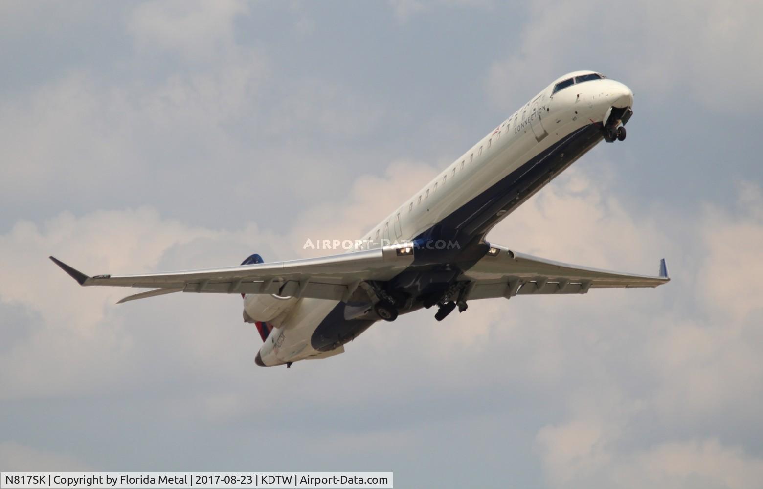 N817SK, 2006 Bombardier CRJ-900ER (CL-600-2D24) C/N 15107, DTW spotting 2017