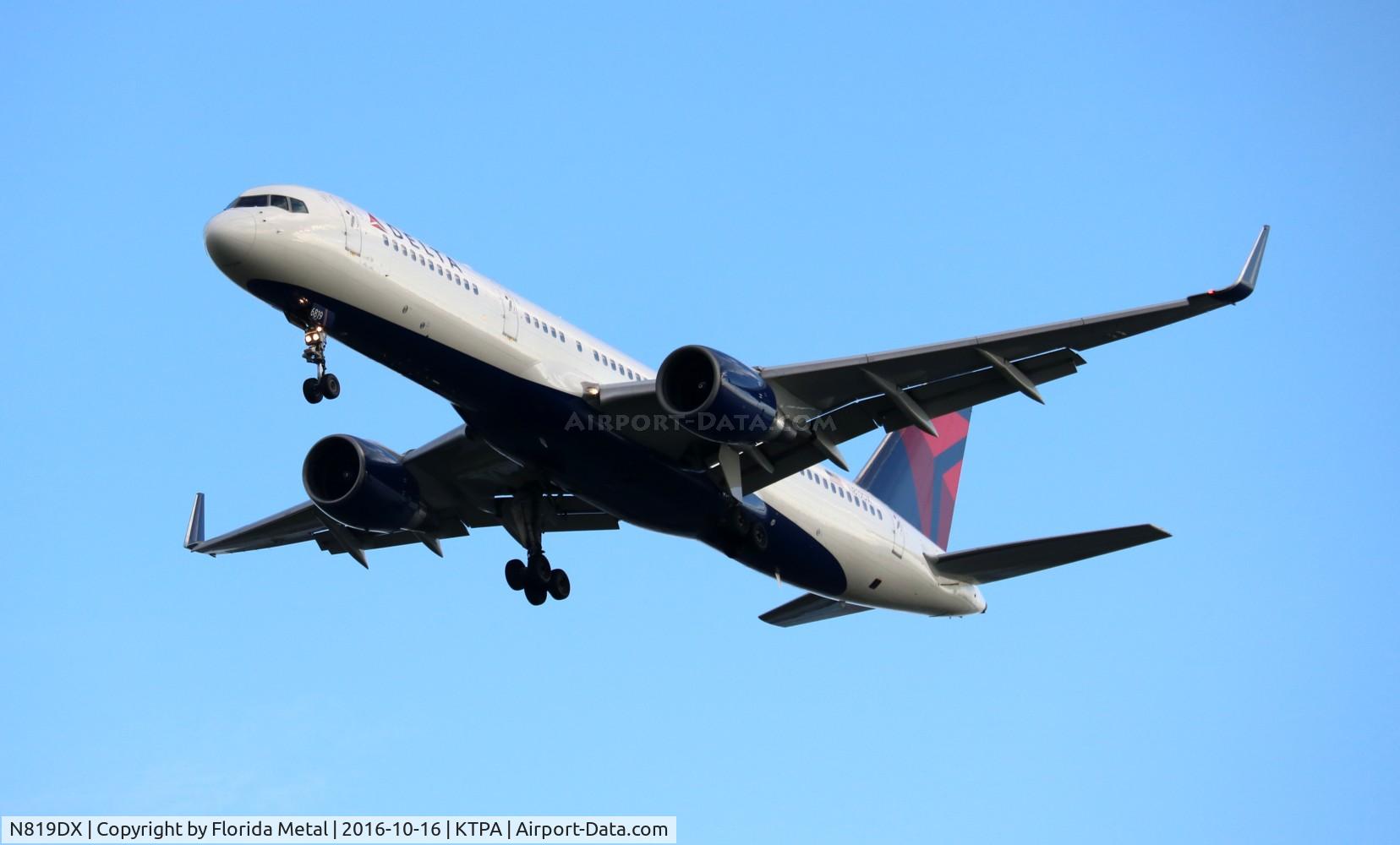 N819DX, 2004 Boeing 757-26D C/N 33959, TPA spotting 2016