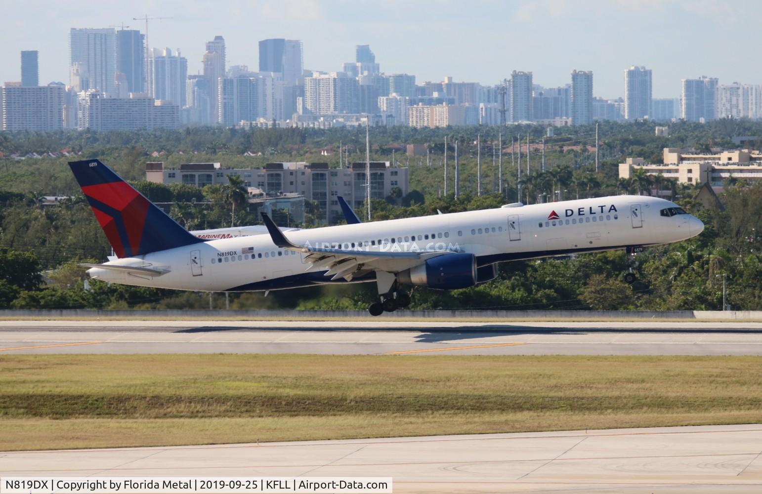 N819DX, 2004 Boeing 757-26D C/N 33959, FLL spotting 2019