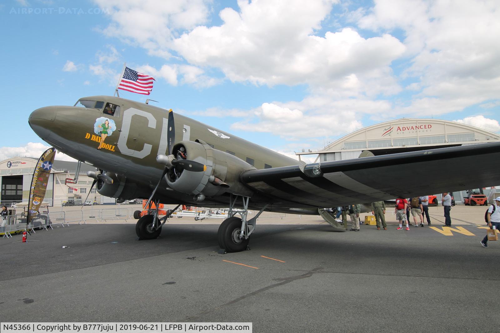 N45366, 1943 Douglas C-53D-DO Skytrooper (DC-3A) C/N 11757, on display at SIAE 2019
