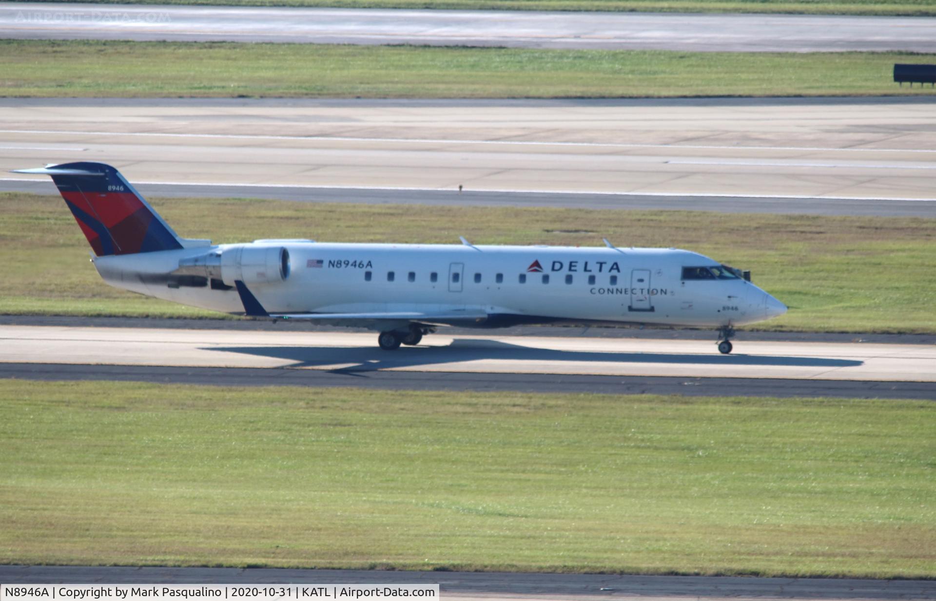 N8946A, 2004 Bombardier CRJ-200 (CL-600-2B19) C/N 7946, CL-600-2B19