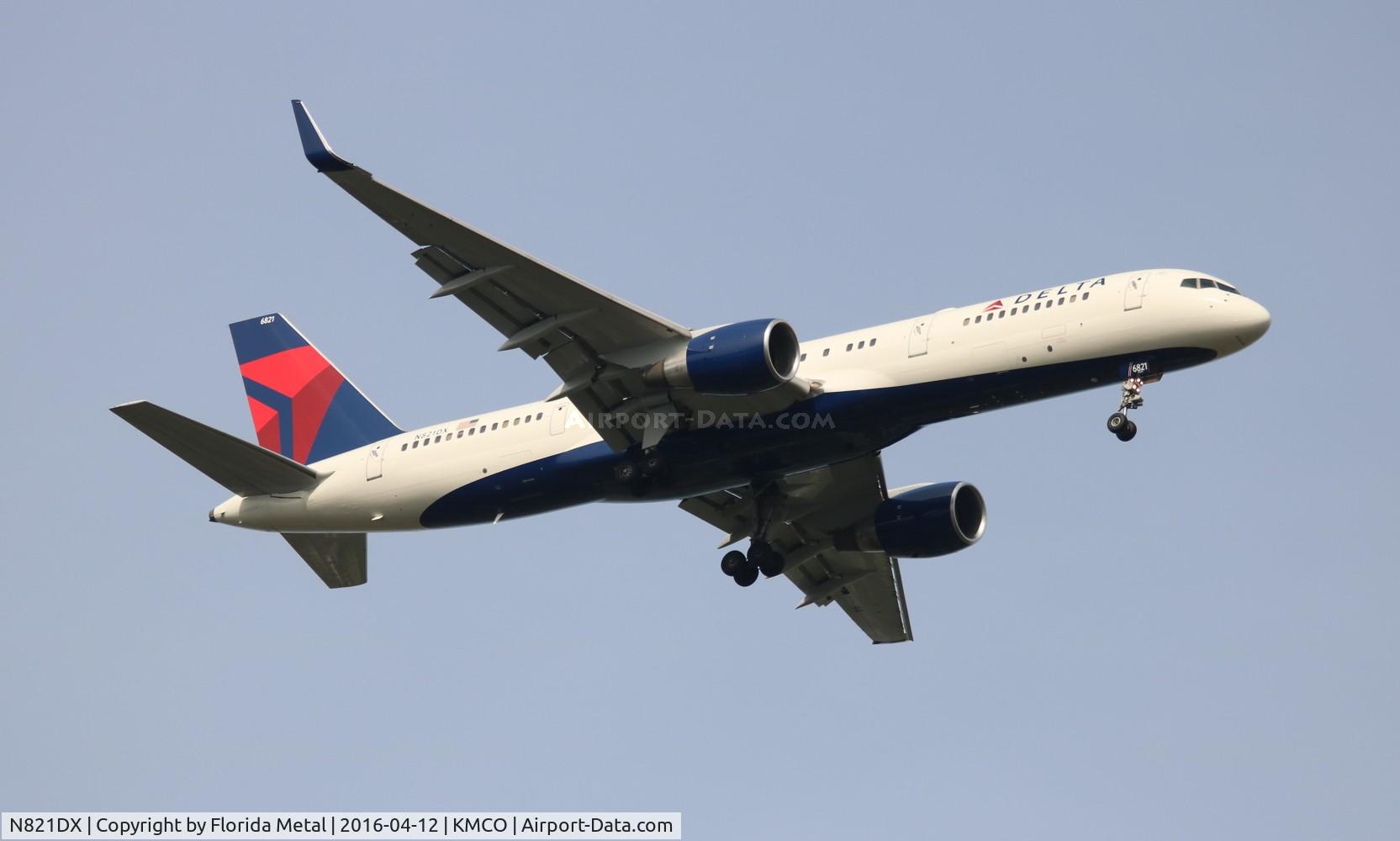N821DX, 2004 Boeing 757-26D C/N 33961, MCO spotting 2016