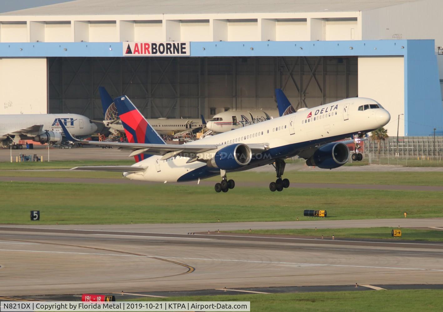 N821DX, 2004 Boeing 757-26D C/N 33961, TPA spotting 2019
