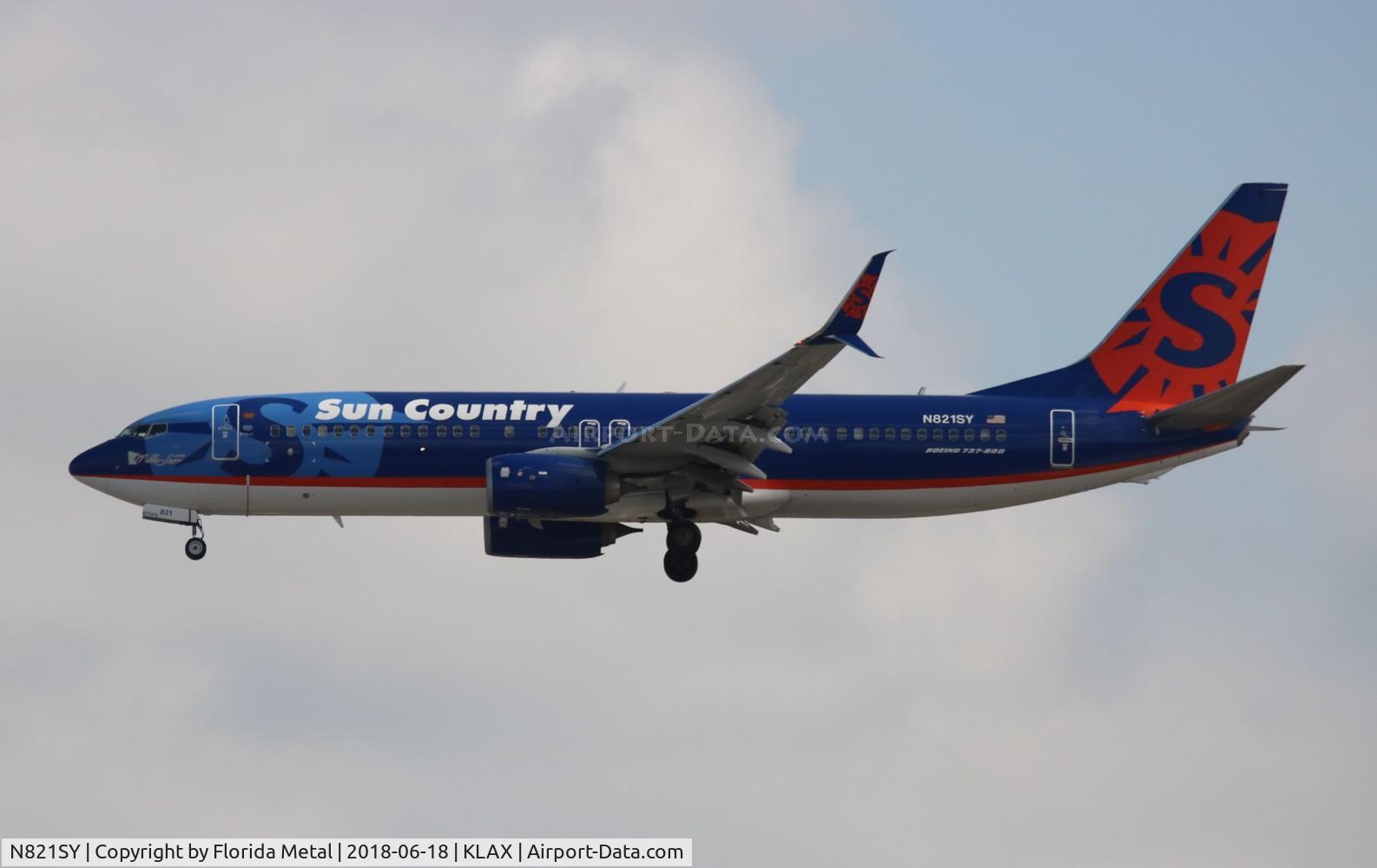 N821SY, 2014 Boeing 737-8FH C/N 39952, LAX spotting 2018