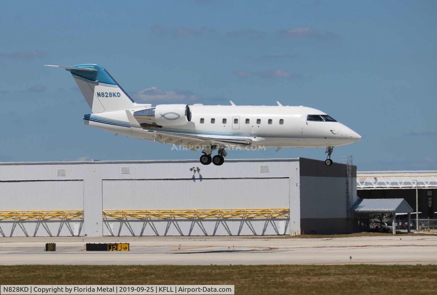 N828KD, 2004 Bombardier Challenger 604 (CL-600-2B16) C/N 5584, FLL Spotting 2019