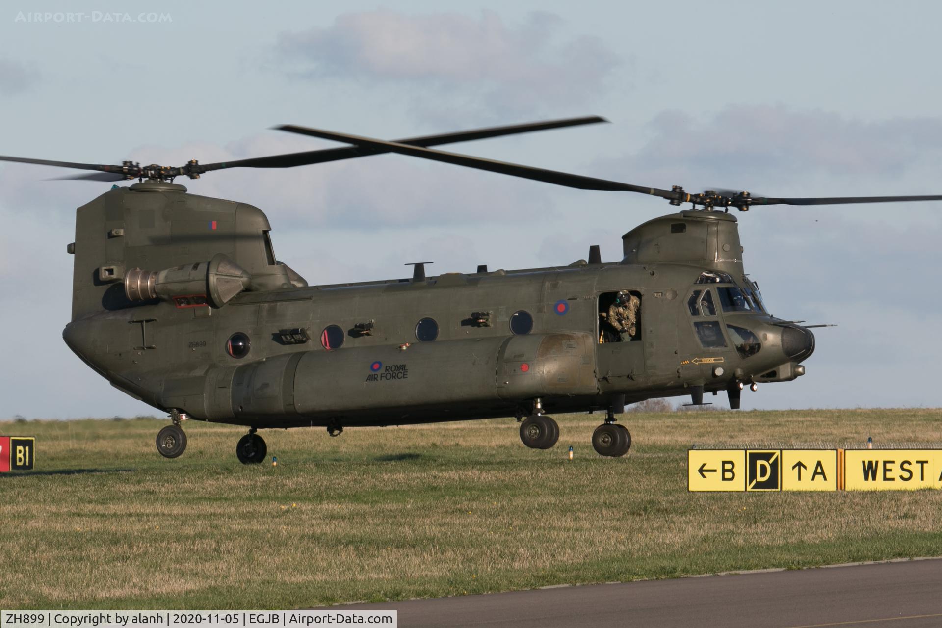 ZH899, 1998 Boeing Chinook HC.5 C/N M4478, Descending onto a taxiway at Guernsey for a practice troop deployment