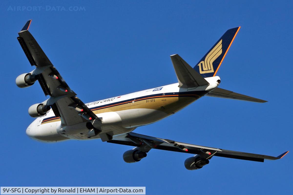 9V-SFG, 1998 Boeing 747-412F/SCD C/N 26558, at spl