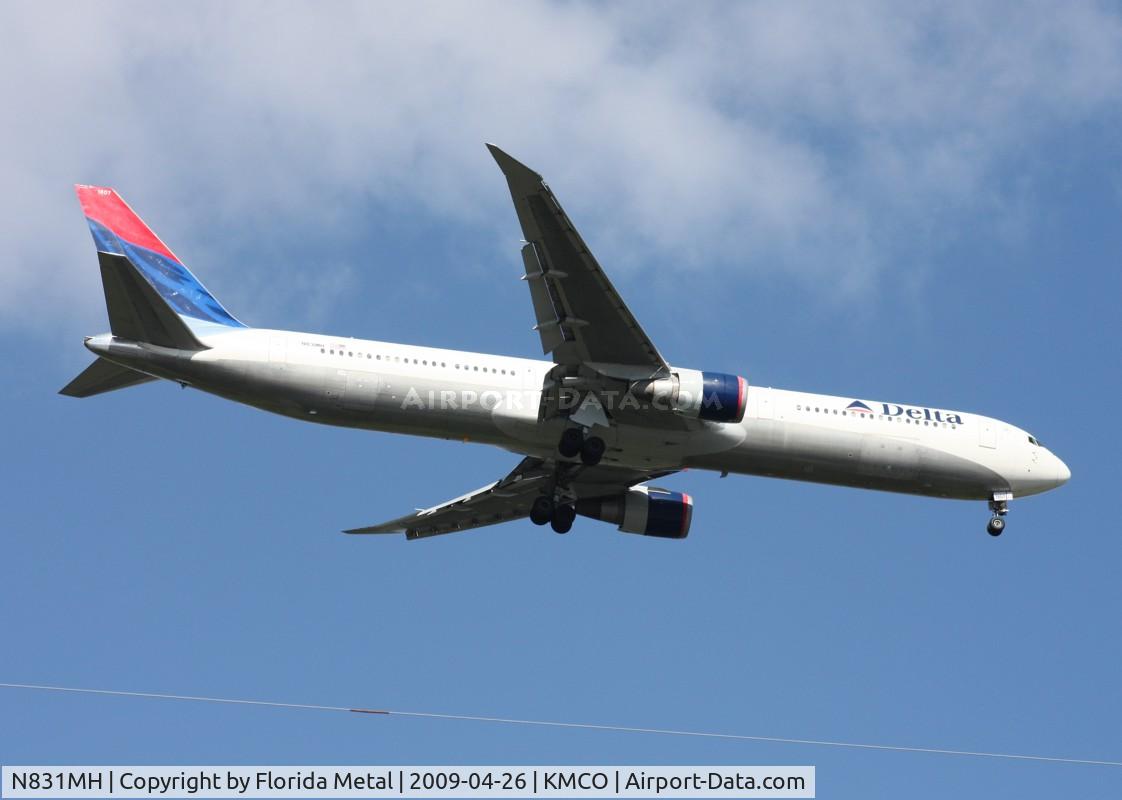 N831MH, 2000 Boeing 767-432/ER C/N 29702, MCO spotting 2009