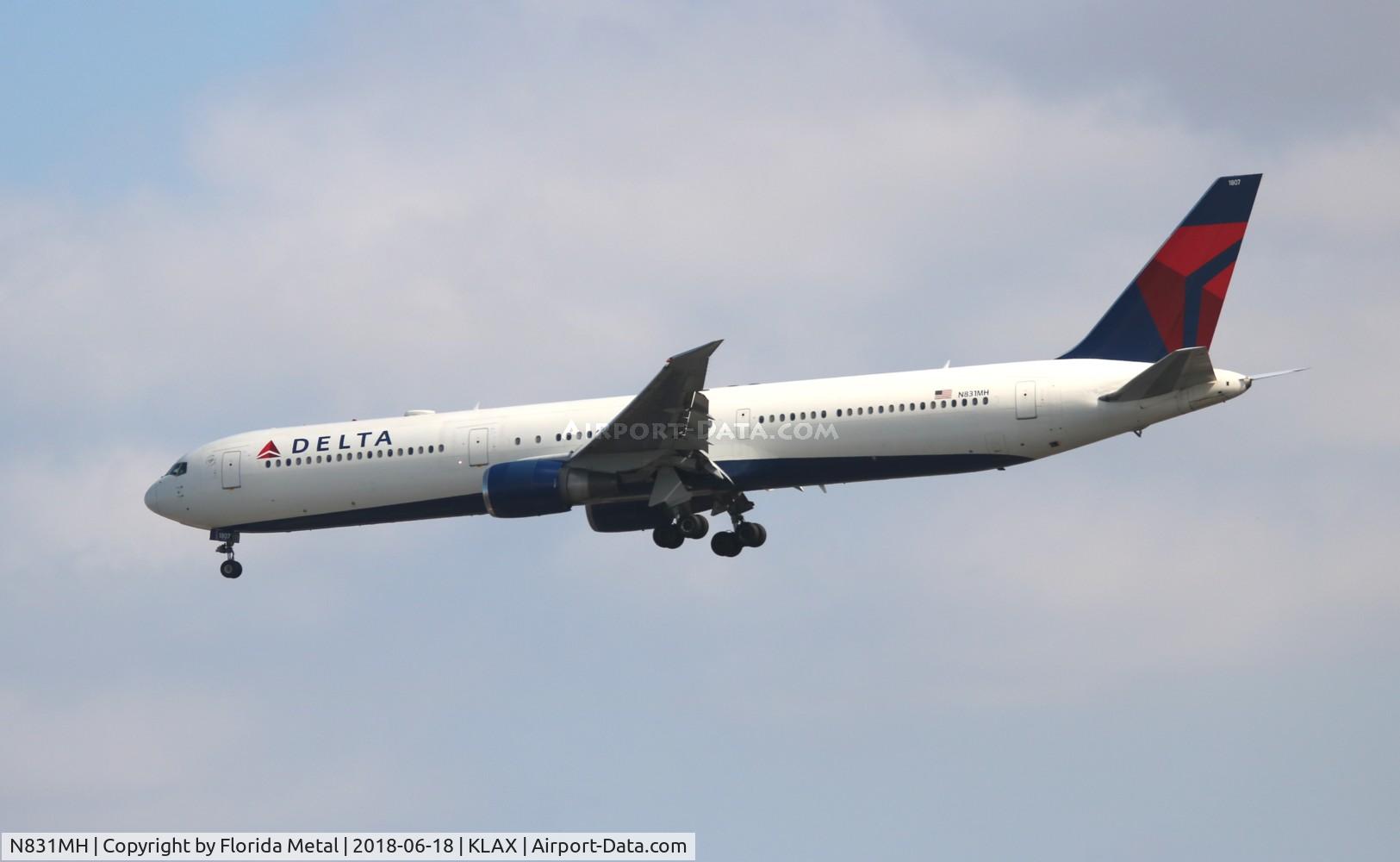 N831MH, 2000 Boeing 767-432/ER C/N 29702, LAX spotting 2018