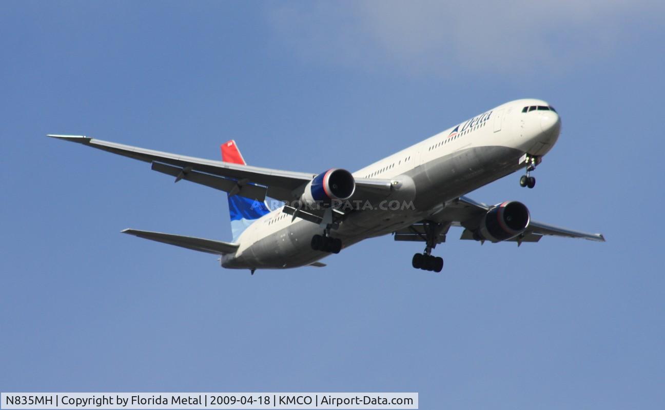 N835MH, 2000 Boeing 767-432/ER C/N 29708, MCO spotting 2009