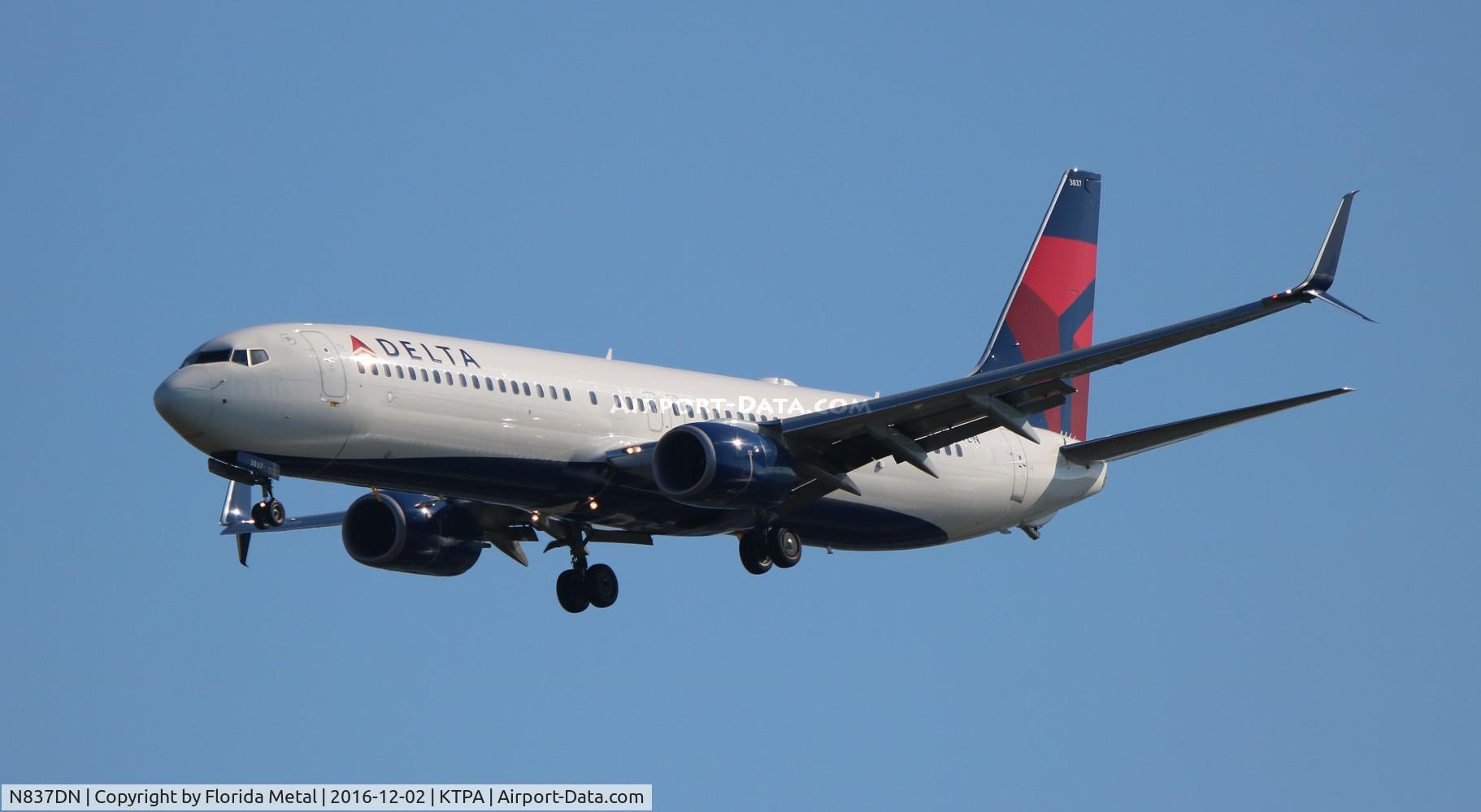N837DN, 2015 Boeing 737-932/ER C/N 31948, TPA spotting 2016