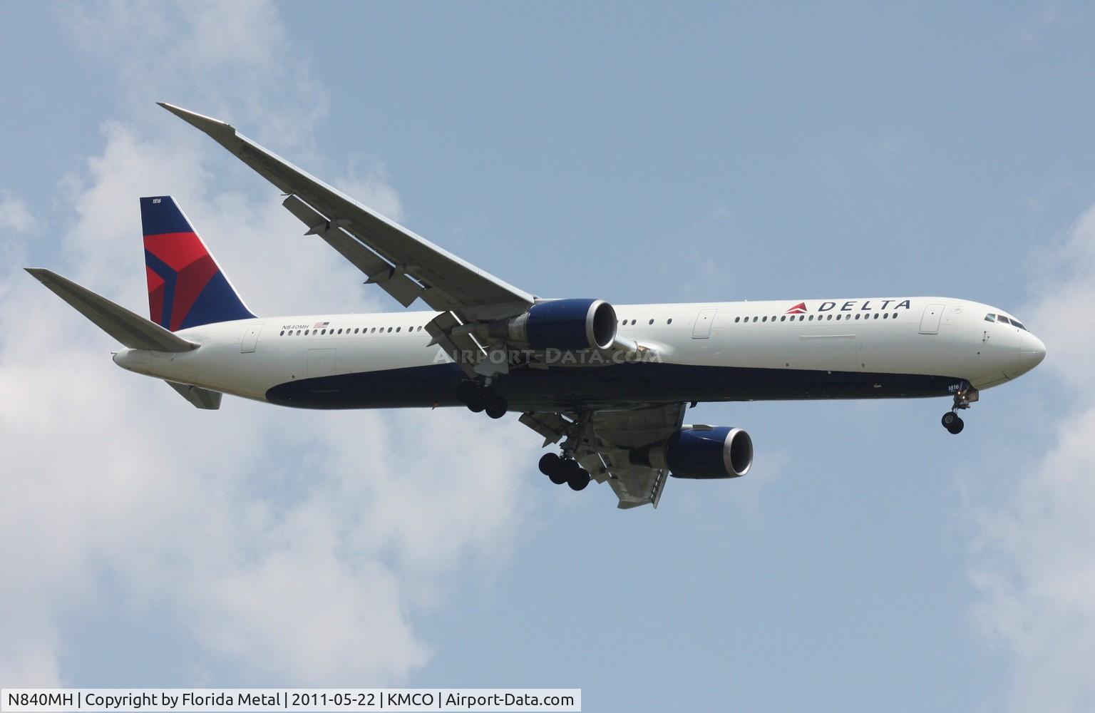 N840MH, 2001 Boeing 767-432/ER C/N 29718, MCO spotting 2011
