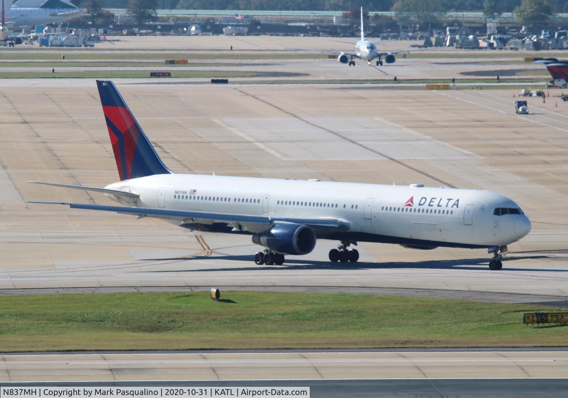 N837MH, 2000 Boeing 767-432/ER C/N 29710, Boeing 767-432/ER