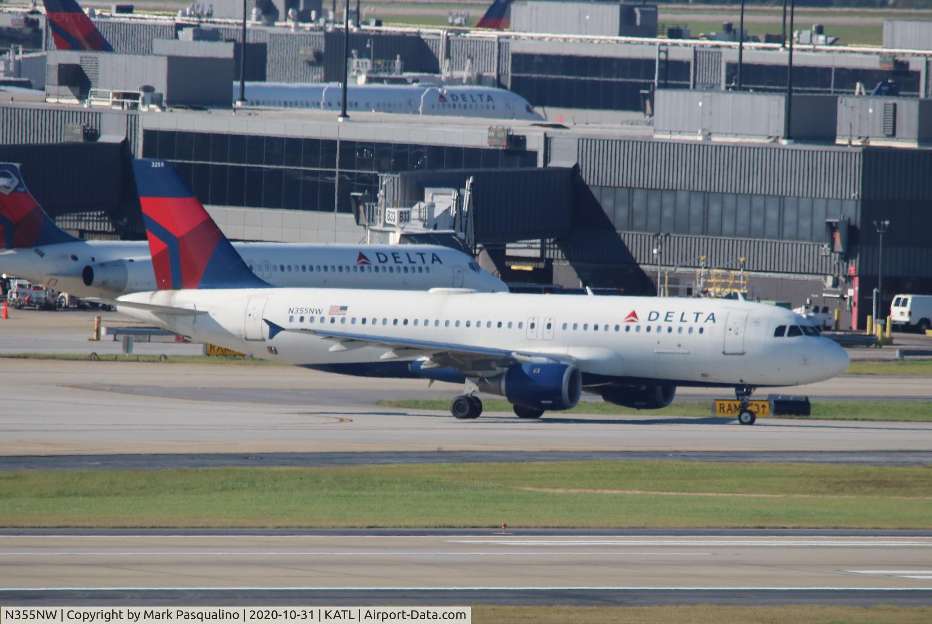 N355NW, 1998 Airbus A320-212 C/N 807, Airbus A320-212