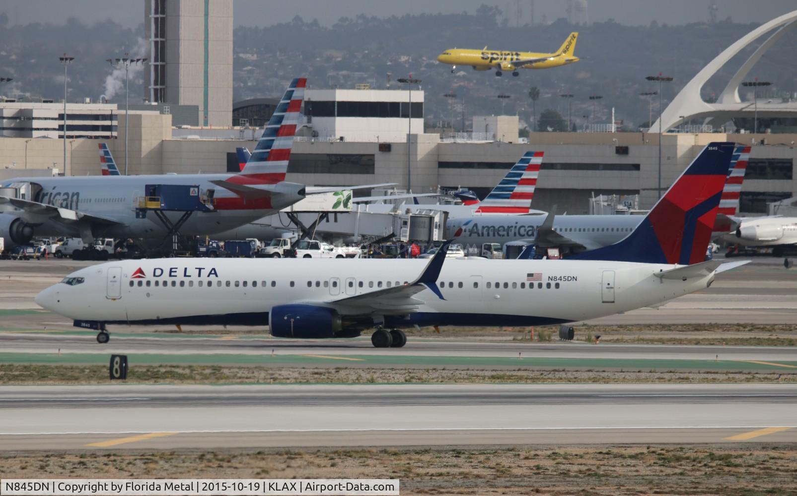 N845DN, 2015 Boeing 737-932/ER C/N 31956, LAX spotting 2015