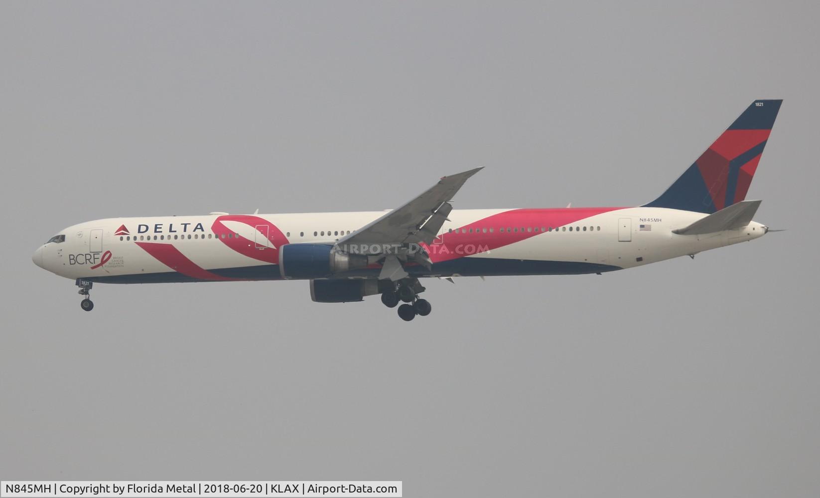 N845MH, 2002 Boeing 767-432/ER C/N 29719, LAX spotting 2018