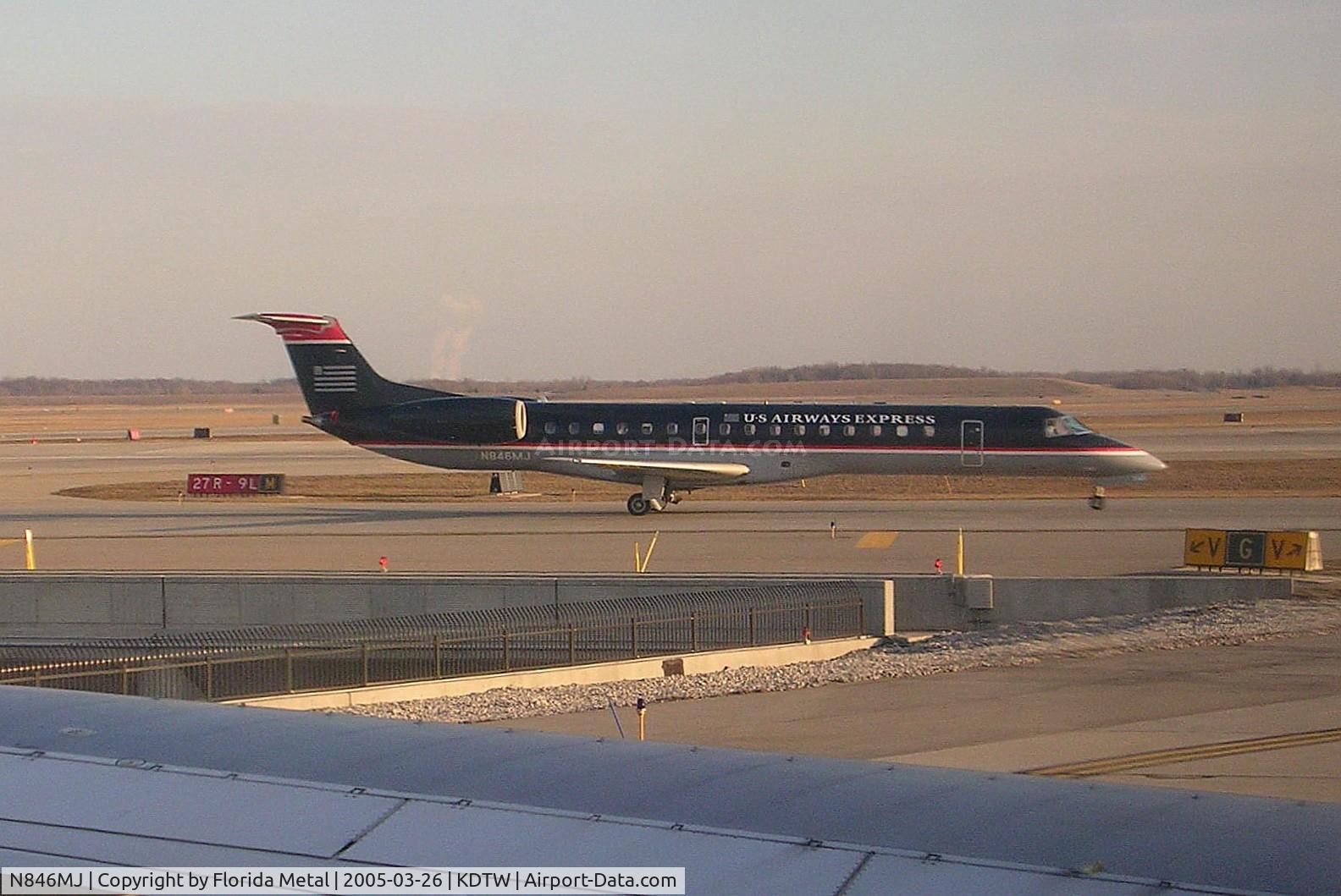 N846MJ, 2001 Embraer EMB-145LR C/N 145507, DTW spotting 2005