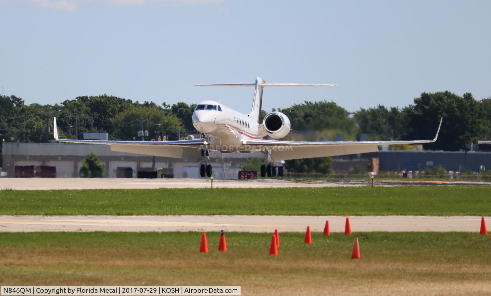 N846QM, 2000 Gulfstream V C/N 626, EAA OSH 2017