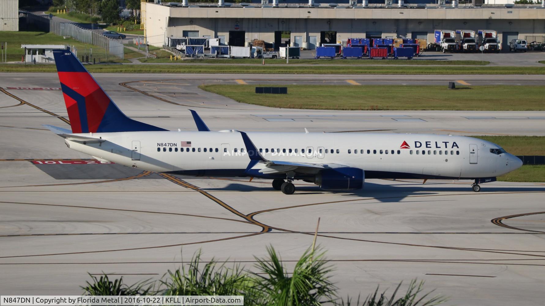 N847DN, 2015 Boeing 737-932/ER C/N 31958, FLL spotting 2016