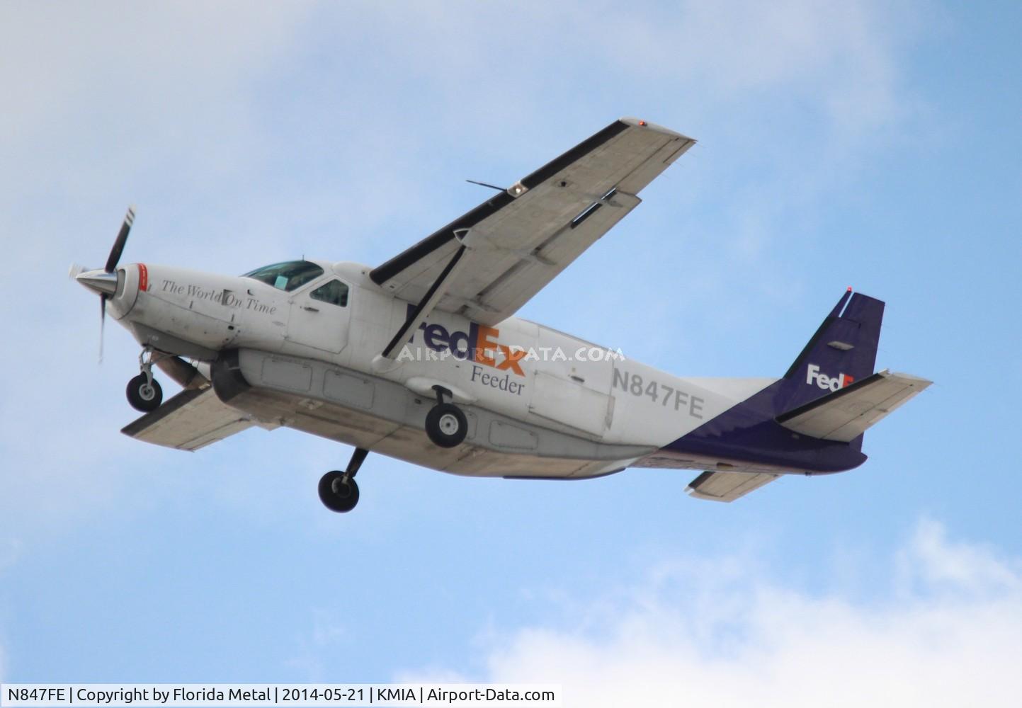 N847FE, 1989 Cessna 208B C/N 208B0156, MIA spotting 2014