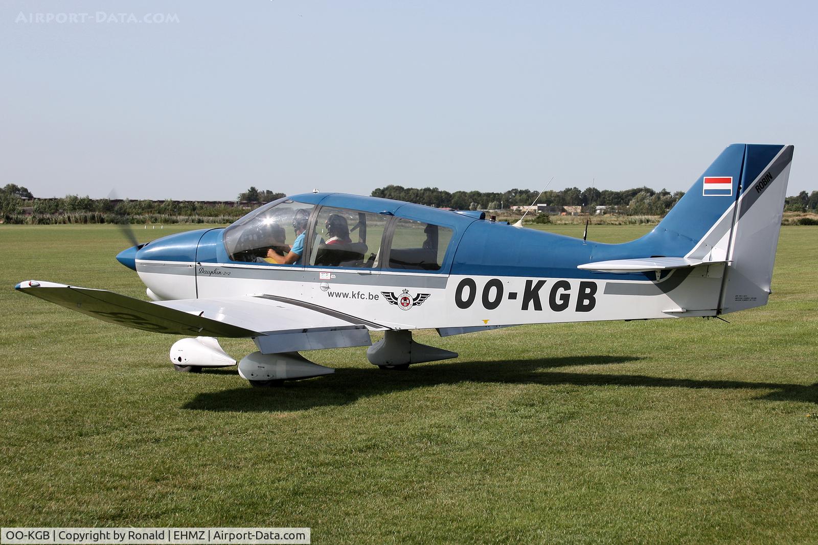 OO-KGB, Robin DR-400-120 Dauphin 2+2 C/N 1797, at ehmz