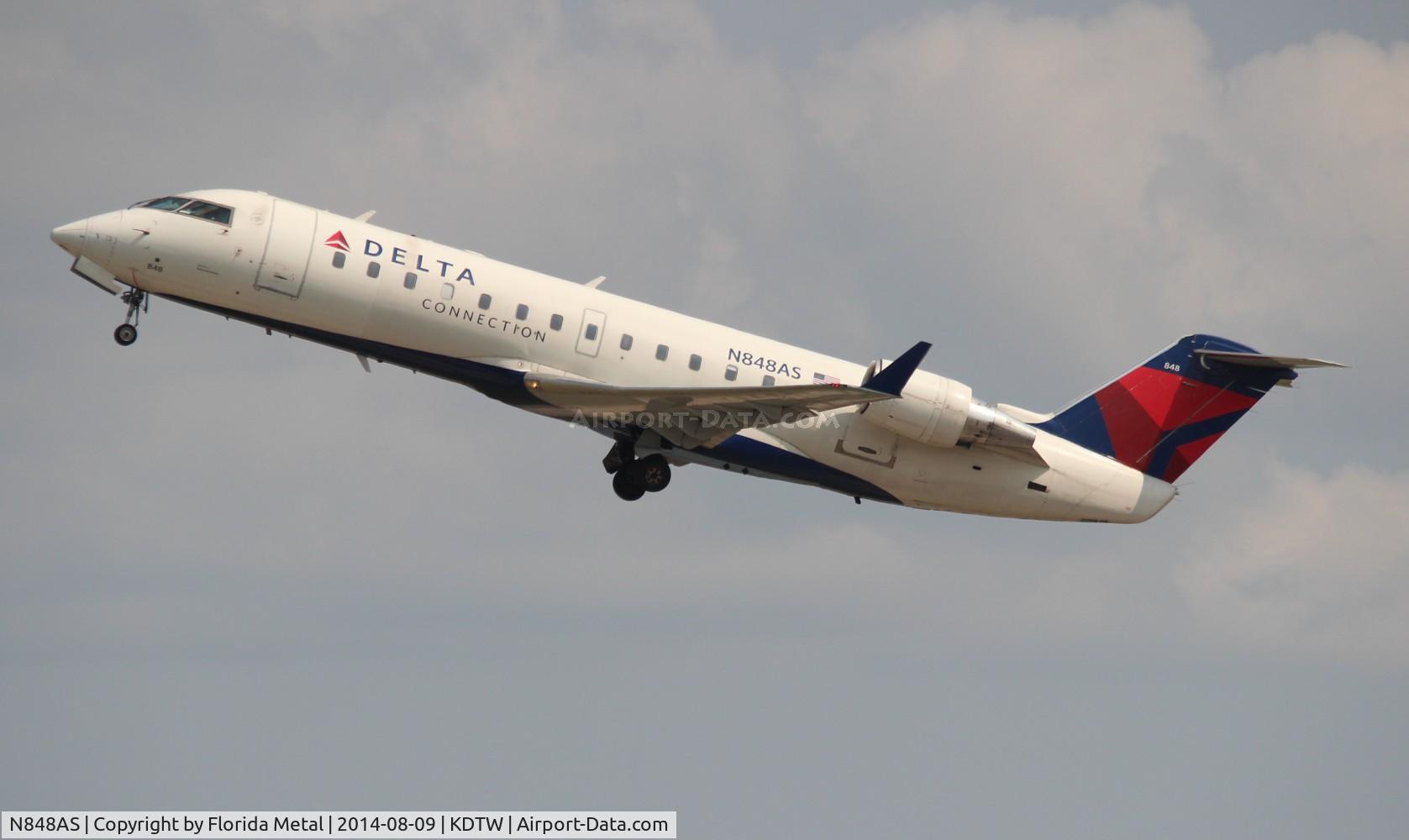 N848AS, 1999 Bombardier CRJ-200ER (CL-600-2B19) C/N 7339, DTW spotting 2014