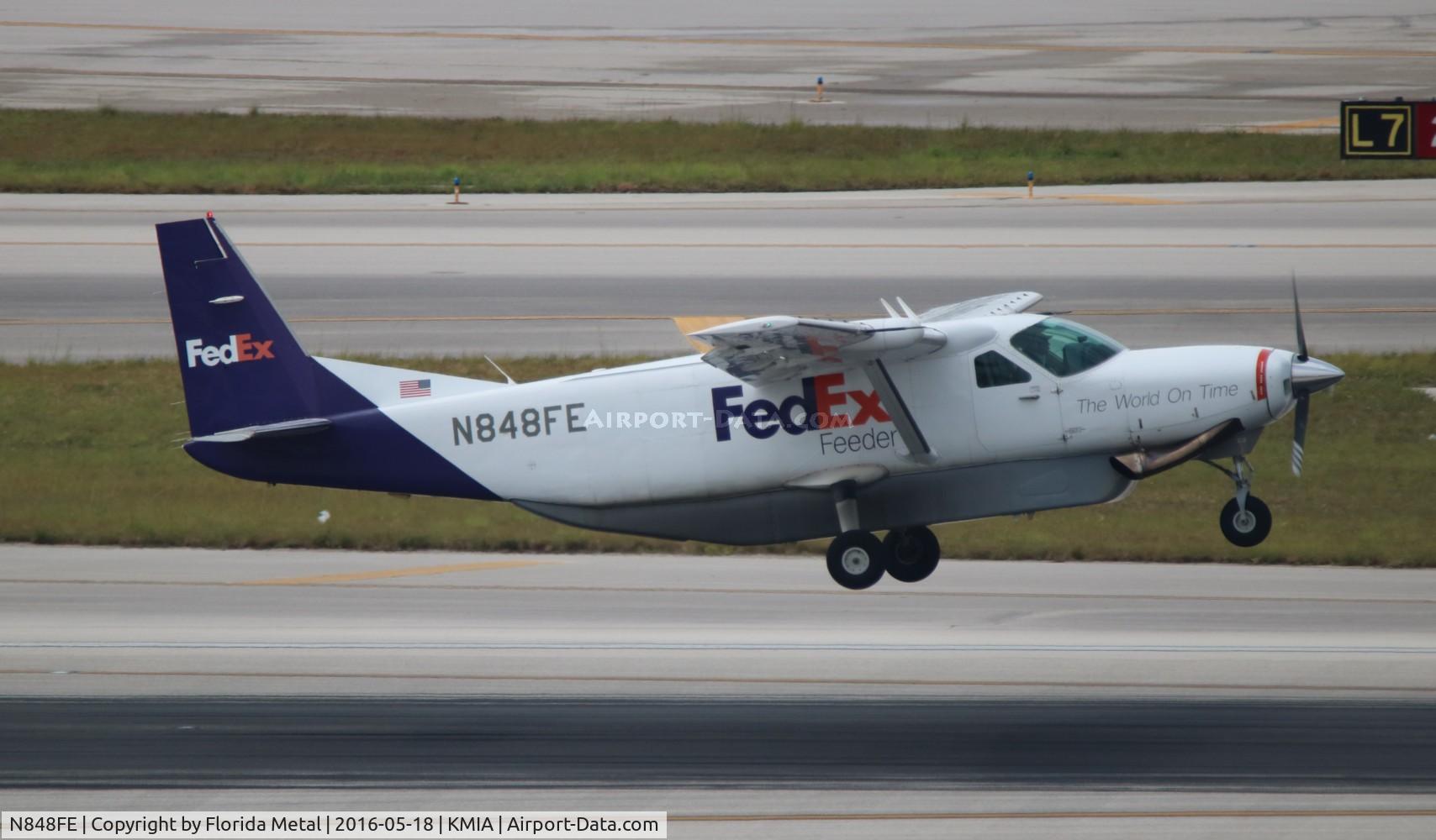 N848FE, 1989 Cessna 208B Super Cargomaster C/N 208B0158, MIA spotting 2016